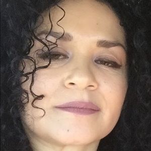 Meet your Posher, Jeannette